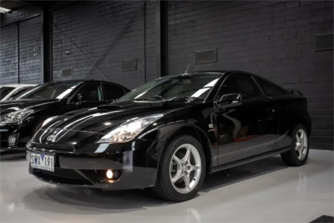 2004 TOYOTA CELICA — photo