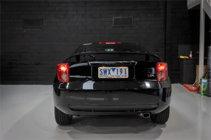 2004 TOYOTA CELICA — photo