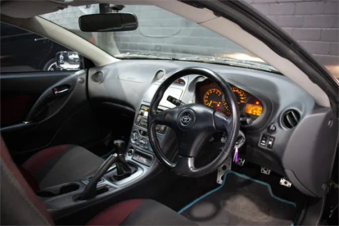 2004 TOYOTA CELICA — photo