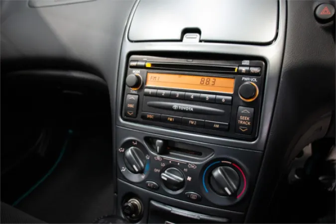 2004 TOYOTA CELICA — photo