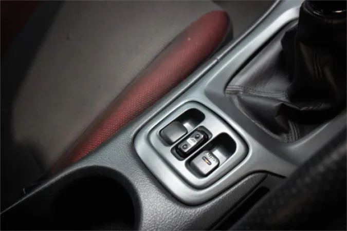2004 TOYOTA CELICA — photo