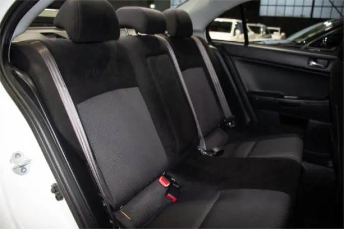 2016 MITSUBISHI LANCER — photo