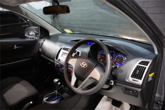 2015 HYUNDAI i20 — photo