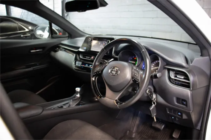 2016 TOYOTA C-HR — photo