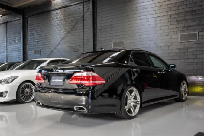 2011 TOYOTA CROWN — photo