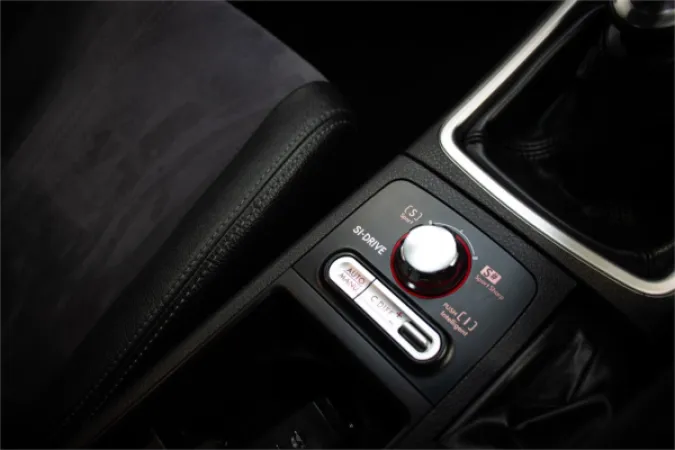 2010 SUBARU WRX — photo