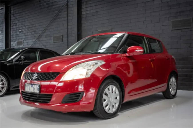2012 SUZUKI SWIFT — photo