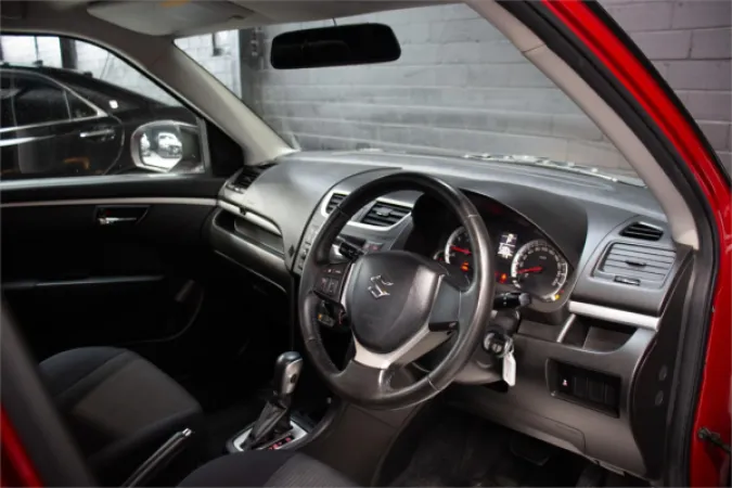 2012 SUZUKI SWIFT — photo