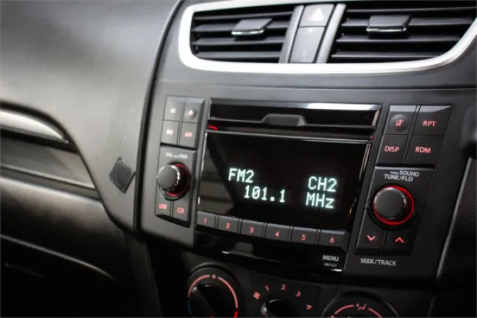 2012 SUZUKI SWIFT — photo
