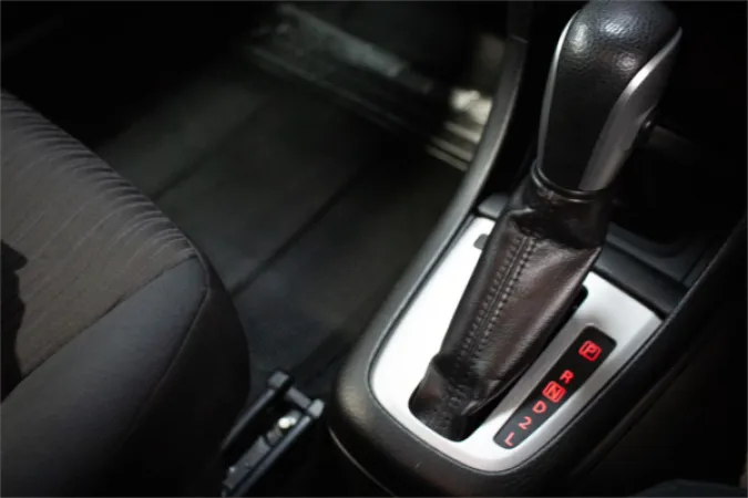 2012 SUZUKI SWIFT — photo