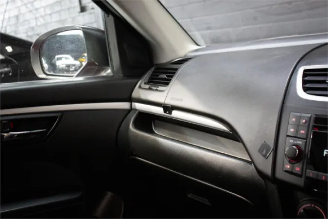 2012 SUZUKI SWIFT — photo