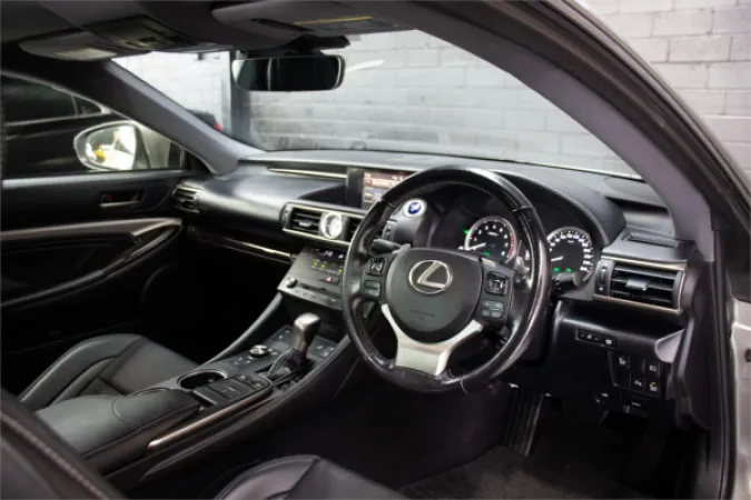 2015 LEXUS RC300h — photo