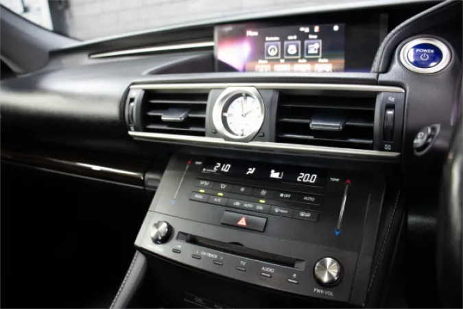 2015 LEXUS RC300h — photo