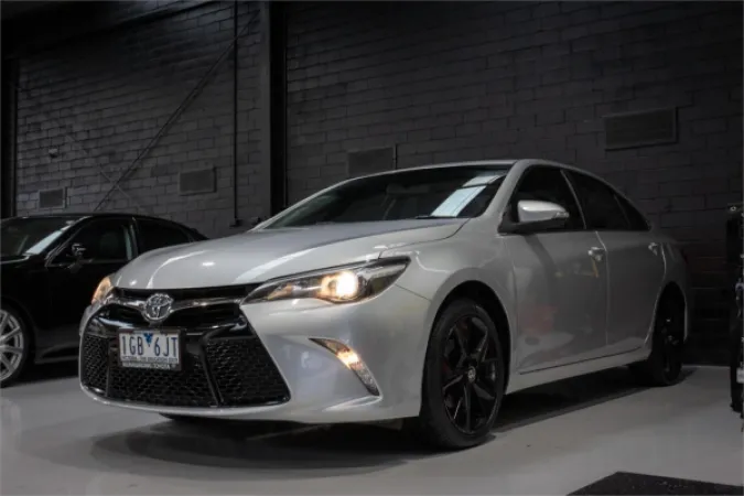 2015 TOYOTA CAMRY — photo