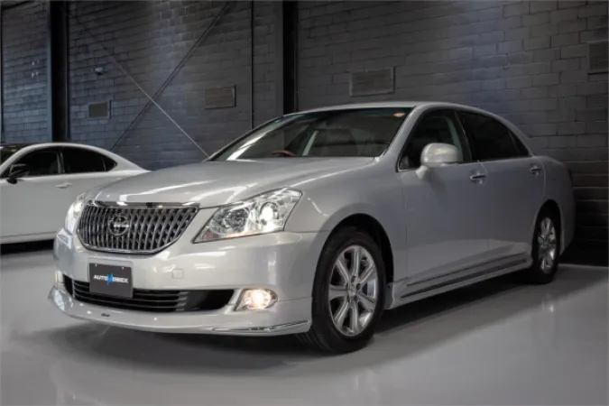 2009 TOYOTA CROWN — photo