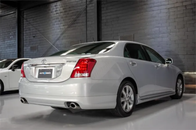 2009 TOYOTA CROWN — photo