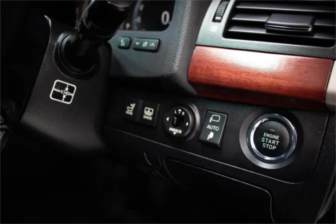 2009 TOYOTA CROWN — photo