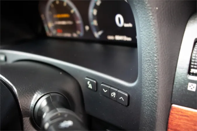 2009 TOYOTA CROWN — photo