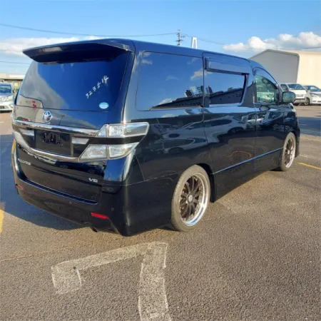 2013 TOYOTA VELLFIRE — photo