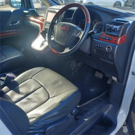 2010 TOYOTA ALPHARD — photo