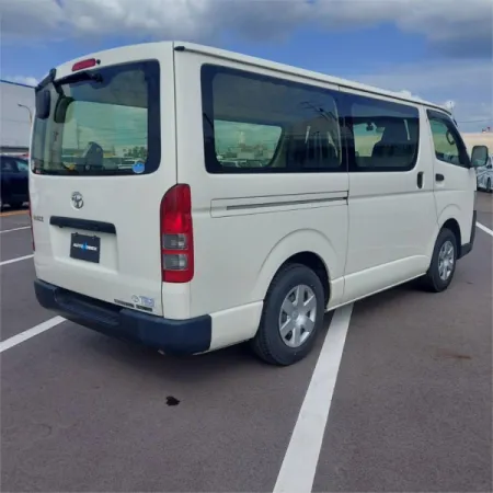 2020 TOYOTA HIACE — photo