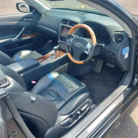2010 LEXUS IS350C — photo