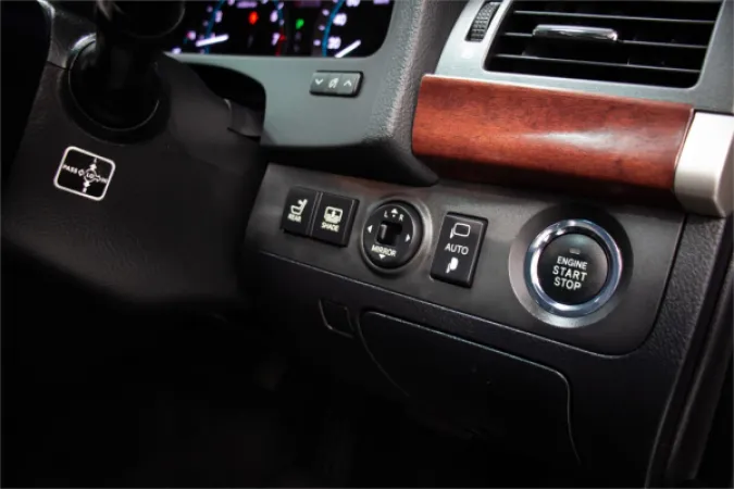 2009 TOYOTA CROWN — photo