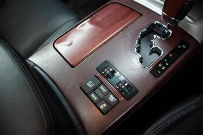 2009 TOYOTA CROWN — photo
