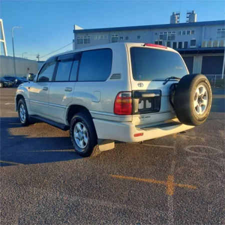 1999 TOYOTA LANDCRUISER — photo