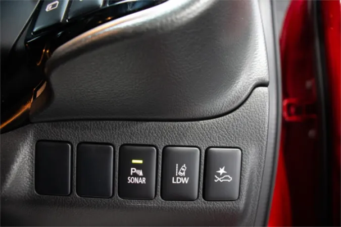 2016 MITSUBISHI OUTLANDER — photo