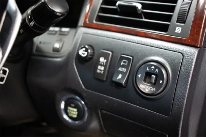 2007 TOYOTA CROWN — photo