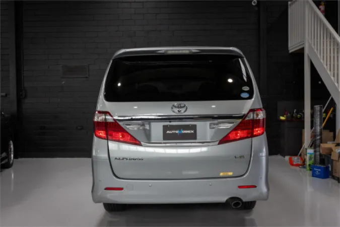 2012 TOYOTA ALPHARD — photo