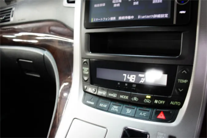 2012 TOYOTA ALPHARD — photo
