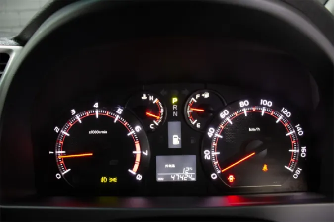2012 TOYOTA ALPHARD — photo