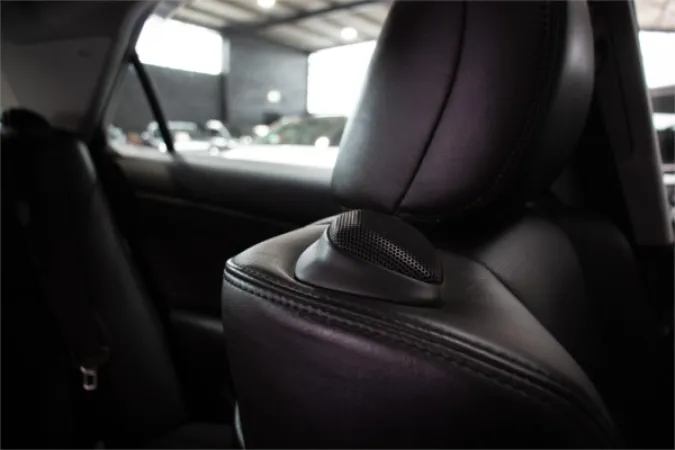 2012 TOYOTA CROWN — photo