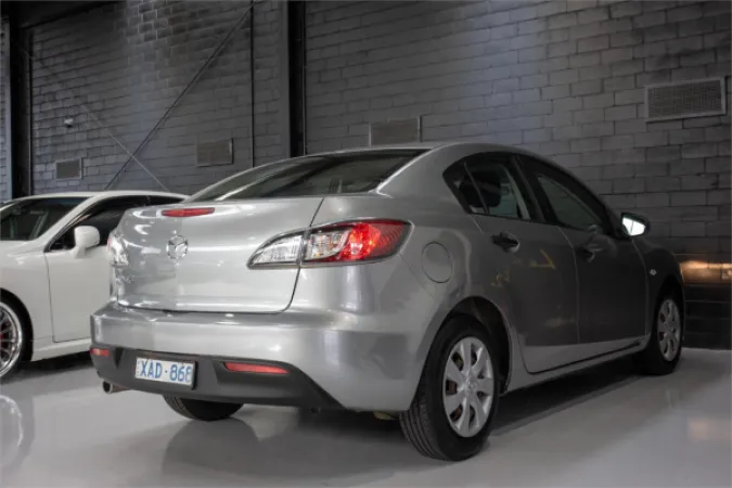 2009 MAZDA MAZDA3 — photo