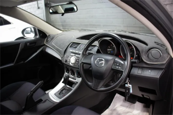 2009 MAZDA MAZDA3 — photo