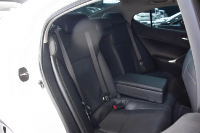 2007 LEXUS IS350 — photo
