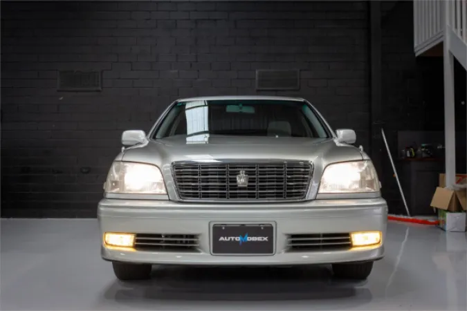 2000 TOYOTA CROWN — photo