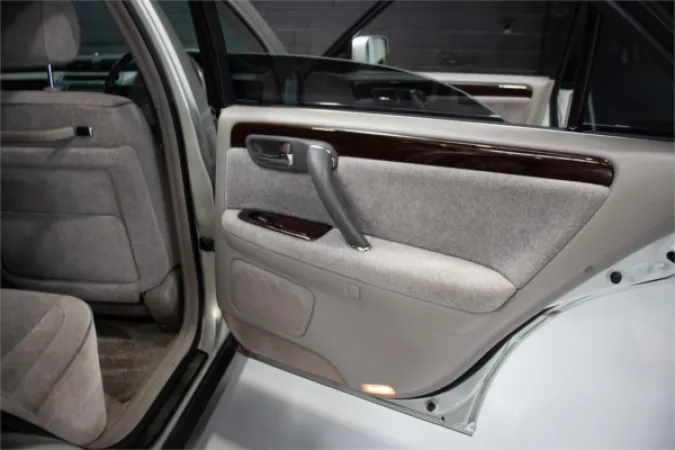 2000 TOYOTA CROWN — photo