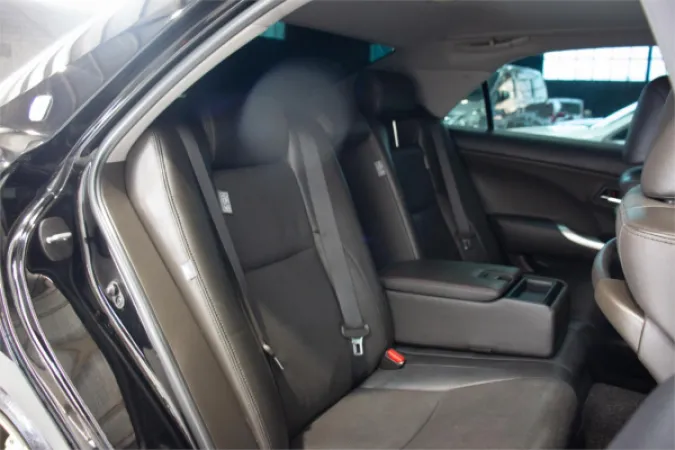 2011 TOYOTA CROWN — photo