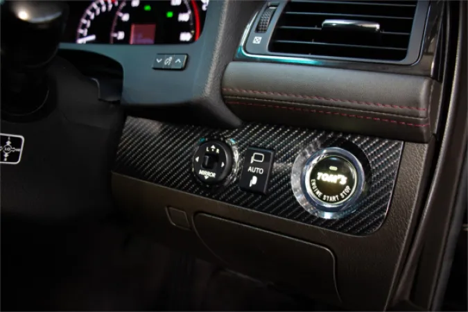 2011 TOYOTA CROWN — photo