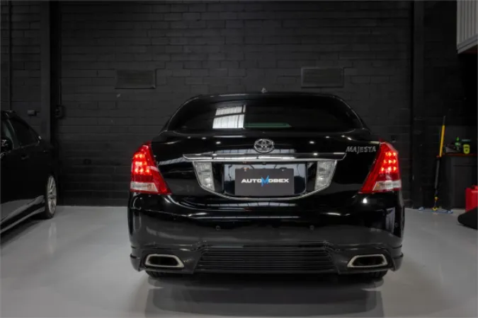 2009 TOYOTA CROWN — photo