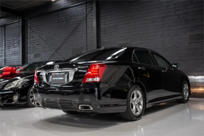 2009 TOYOTA CROWN — photo