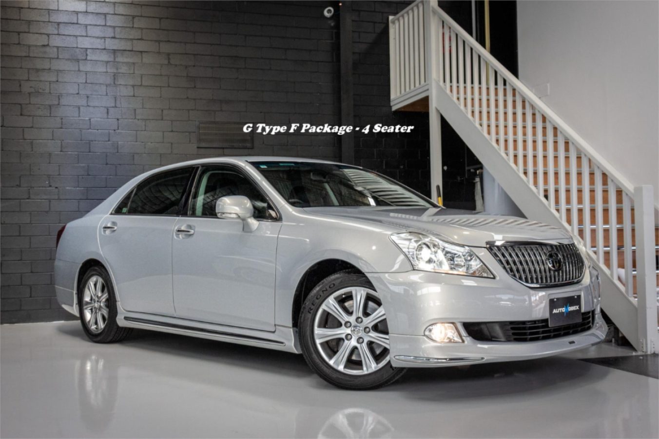 2009 TOYOTA CROWN — photo