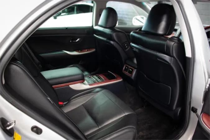 2009 TOYOTA CROWN — photo