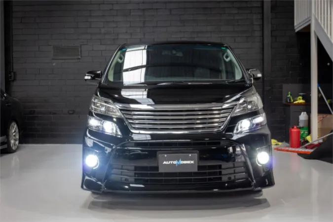 2013 TOYOTA VELLFIRE — photo