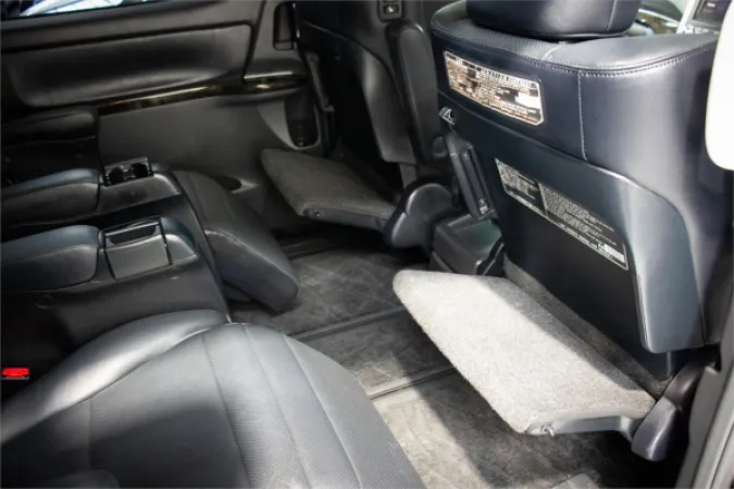 2013 TOYOTA VELLFIRE — photo