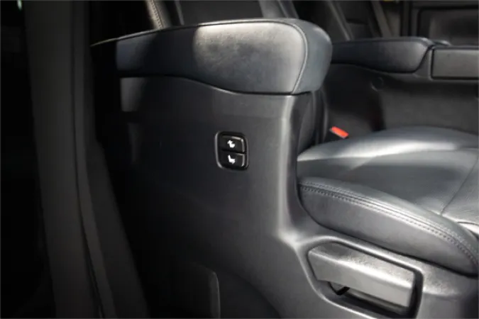 2013 TOYOTA VELLFIRE — photo