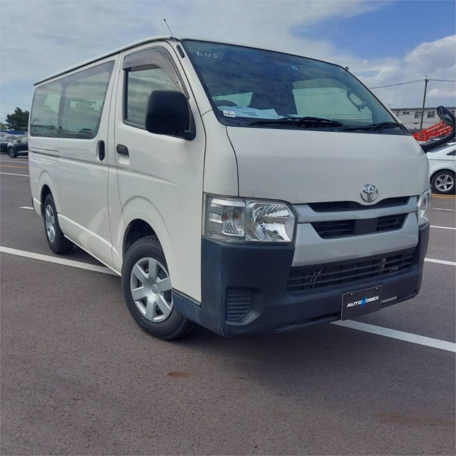 2020 TOYOTA HIACE — photo